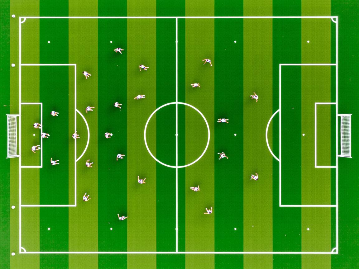 杏彩注册-五大联赛是否在对抗型中场中优先培养持球抗压能力，五大联赛最强中场  第2张